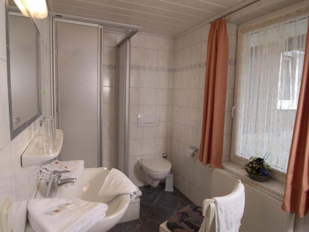 Pension Gastreich Lennestadt Habitación foto