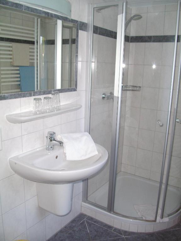 Pension Gastreich Lennestadt Habitación foto