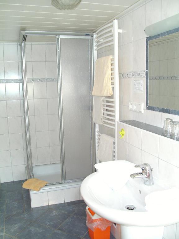 Pension Gastreich Lennestadt Habitación foto